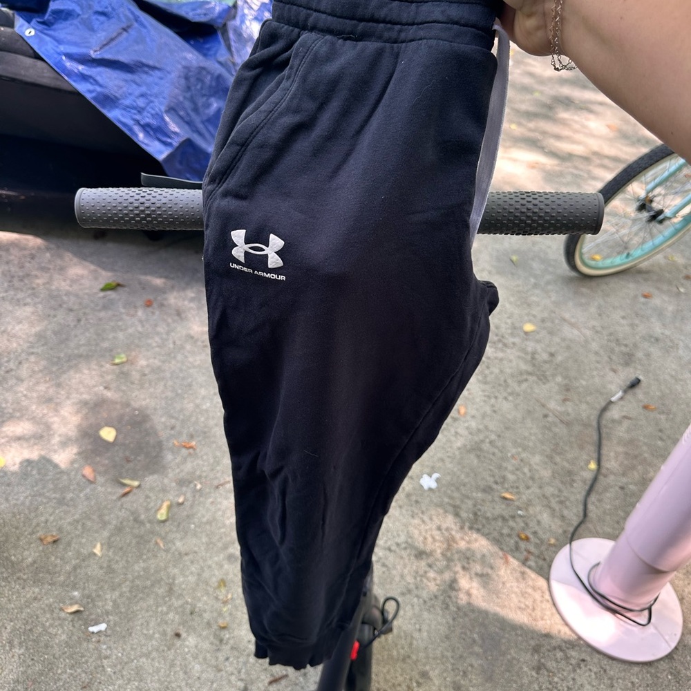 Under Armour Black Sweatpants Relaxed Fit